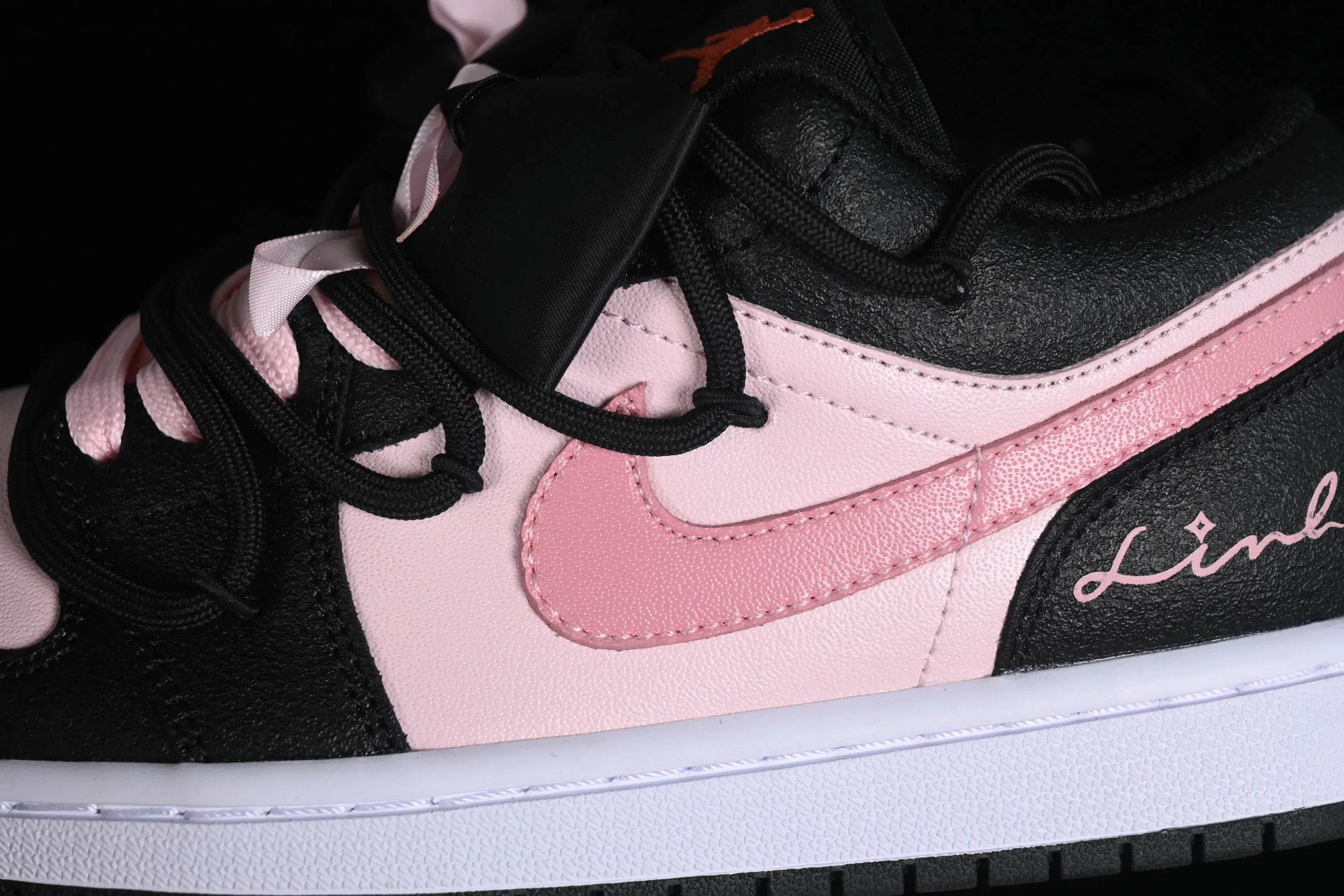 All categories Air Jordan Jordan series basketball shoes Air Jordan 1 Low Air Jordan 1 Low AJ1 Joe 1 Zhizhiberry black pink bow low-top cultural retro basketball shoes DX4374-008
